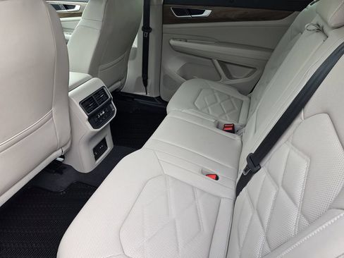 Certified 2026 Volkswagen Atlas SE FWD image 22