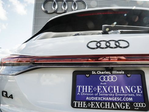 Certified 2024 Audi Q4 e-tron Premium Plus image 22