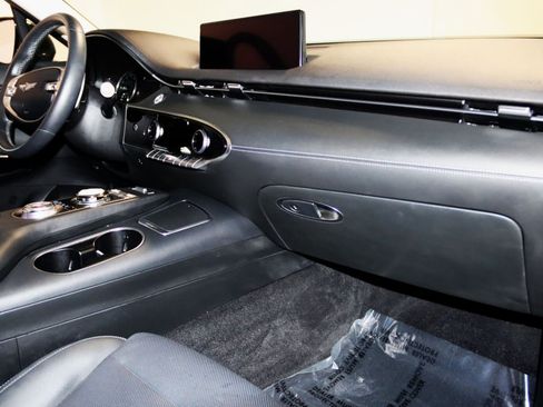Used 2025 Genesis GV70 2.5T AWD/4WD image 57