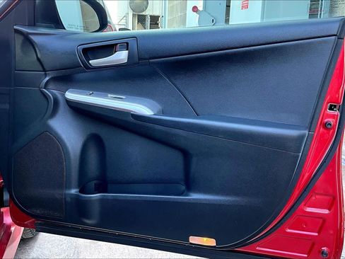 Used 2012 Toyota Camry SE image 22
