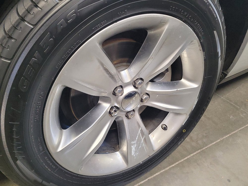 Used 2022 Dodge Challenger SXT RWD image 31