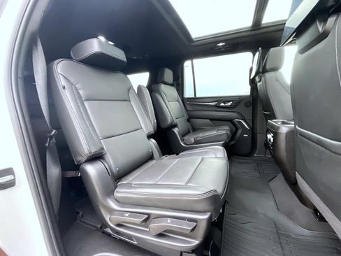 Used 2023 GMC Yukon XL Denali w/ Denali Reserve Package AWD/4WD image 23
