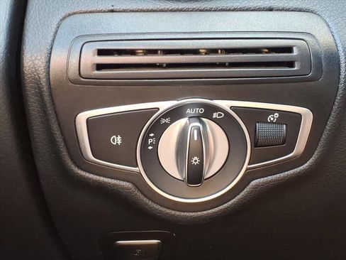 Used 2019 Mercedes-Benz GLC 350e GLC 350e image 21