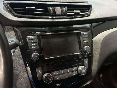 Certified 2022 Nissan Rogue Sport SV w/ Technology Package image 27