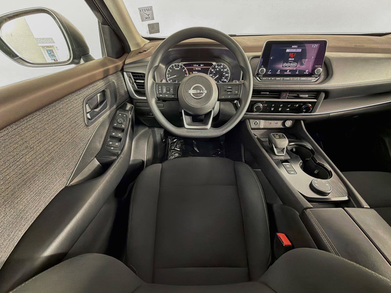 Used 2023 Nissan Rogue S AWD/4WD image 13