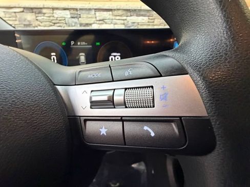 Certified 2024 Hyundai Kona SE AWD/4WD image 22