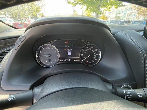 Used 2024 INFINITI QX80 Luxe AWD/4WD image 16