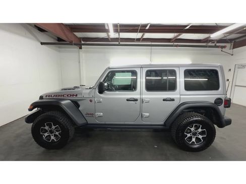 Used 2020 Jeep Wrangler Unlimited Rubicon w/ Cold Weather Group AWD/4WD image 5