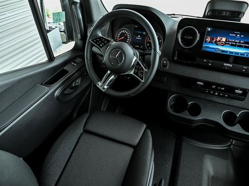 New 2025 Mercedes-Benz Sprinter 2500 image 6