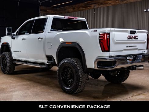 Used 2025 GMC Sierra 2500 SLT image 7