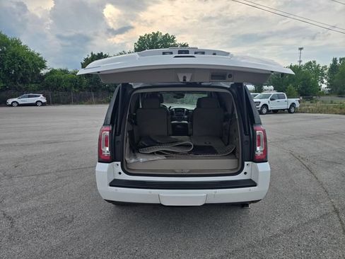 Used 2018 GMC Yukon SLT w/ Open Road Package AWD/4WD image 15