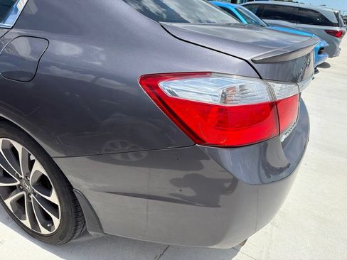 Used 2015 Honda Accord Sport image 8