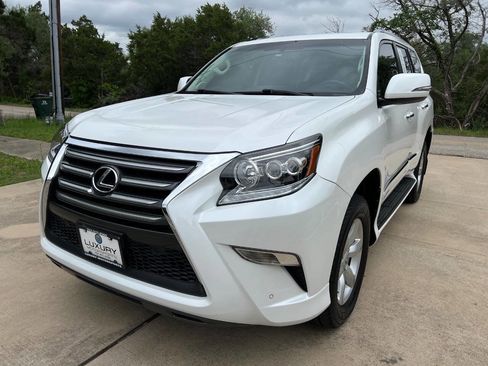 Used 2018 Lexus GX 460 w/ Navigation Package AWD/4WD image 4