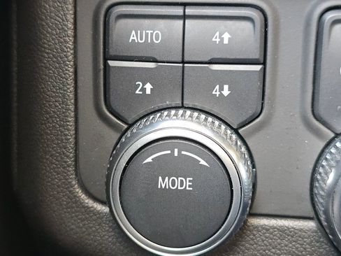 Used 2021 GMC Yukon Denali image 36