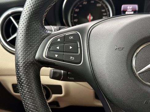Certified 2019 Mercedes-Benz GLA 250 image 32