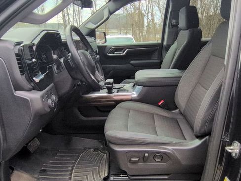 Used 2024 Chevrolet Silverado 1500 LT Trail Boss w/ Convenience Package II image 22