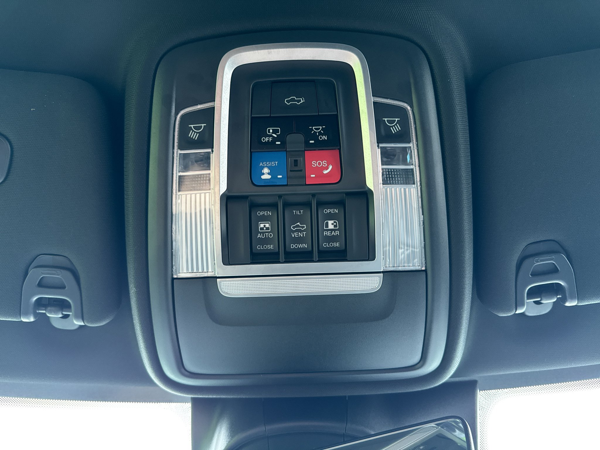 Used 2019 RAM 2500 Limited AWD/4WD image 33