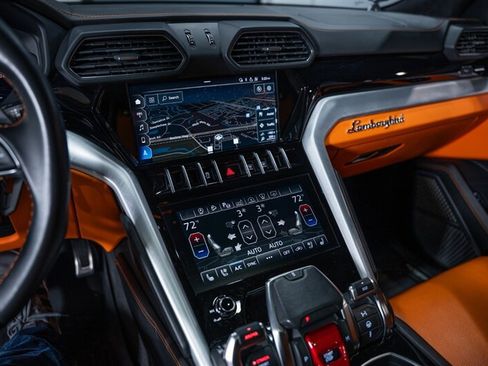 Used 2021 Lamborghini Urus AWD/4WD image 57