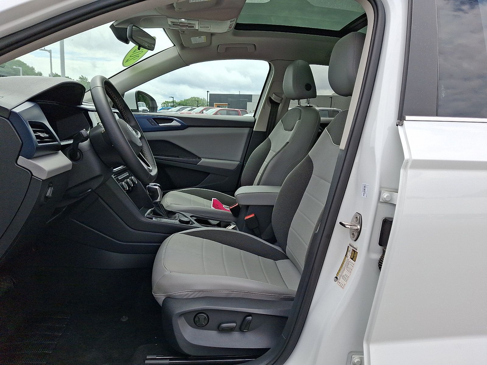 Used 2023 Volkswagen Taos SE w/ Panoramic Sunroof Package AWD/4WD image 13