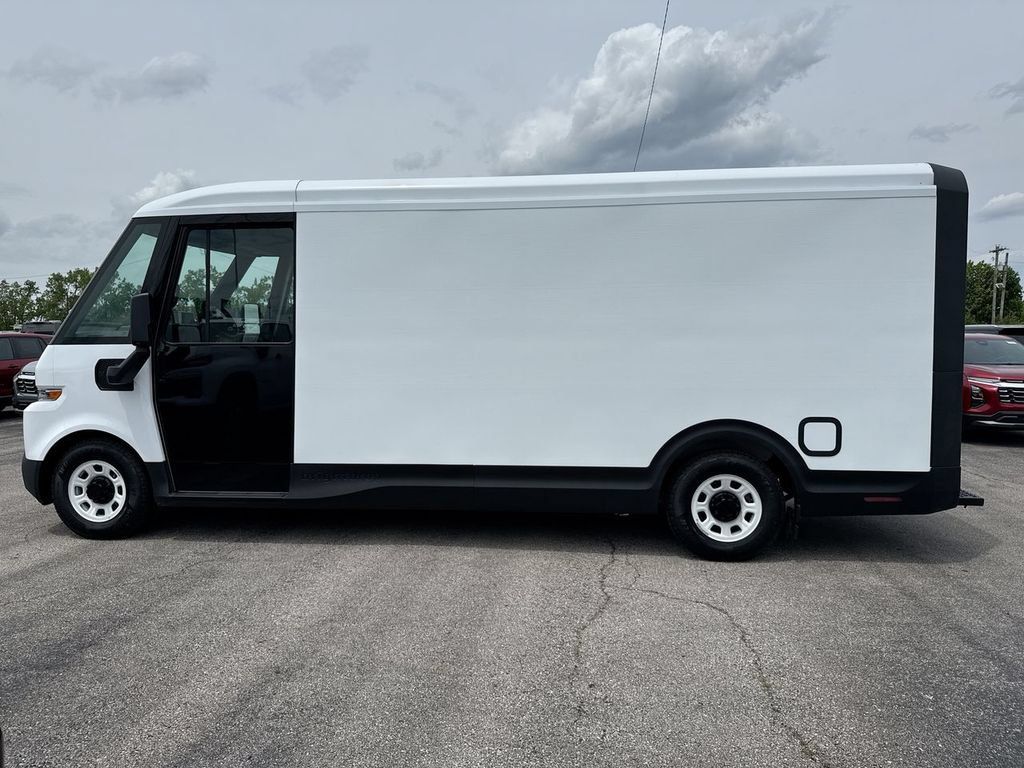 Used 2024 Chevrolet Brightdrop 600 w/ Battery Pack, Max Range AWD/4WD image 2