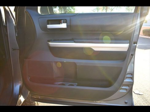 Used 2016 Toyota Tundra SR5 w/ SR5 Upgrade Package image 36