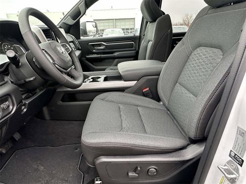 New 2026 RAM 1500 4x4 Crew Cab image 13