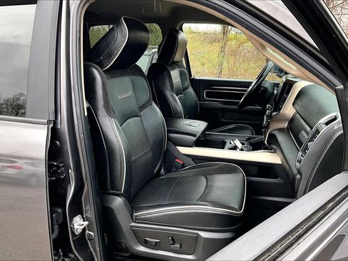 Used 2022 RAM 2500 Laramie AWD/4WD image 8