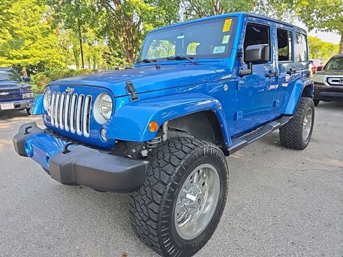 Used 2016 Jeep Wrangler Unlimited Sahara AWD/4WD image 4