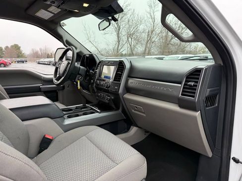Used 2022 Ford F250 XLT w/ XLT Premium Package image 13