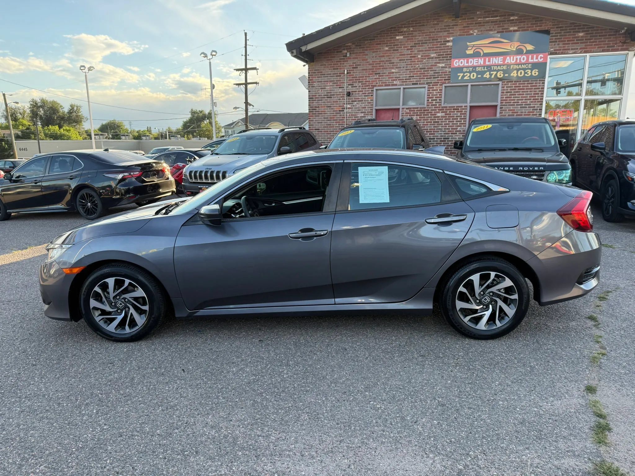Used 2018 Honda Civic EX image 5
