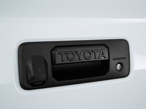 Certified 2016 Toyota Tacoma TRD Off-Road AWD/4WD image 55