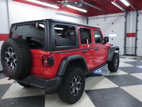Used 2022 Jeep Wrangler Unlimited Rubicon w/ LED Lighting Group AWD/4WD image 7