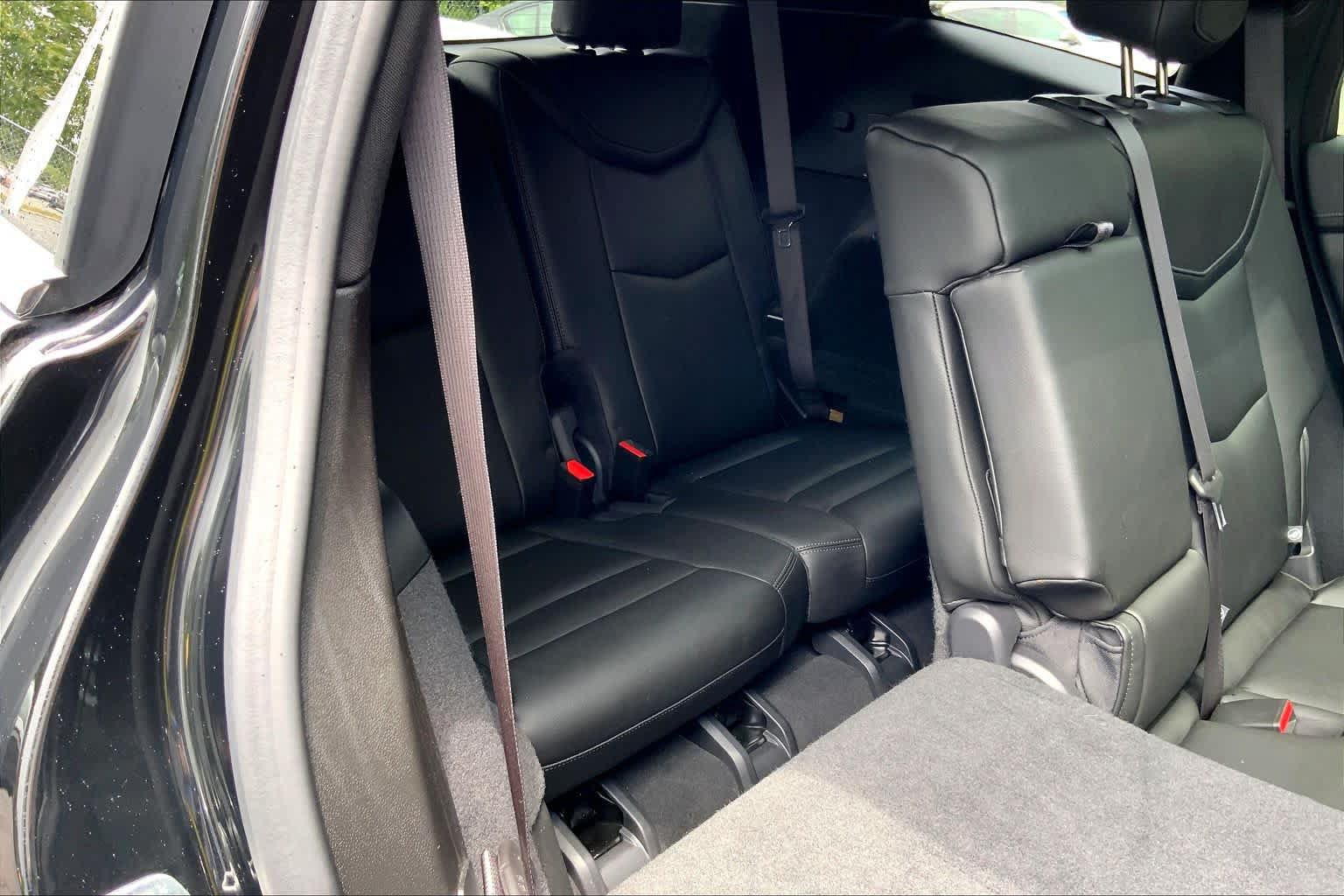 Used 2024 Cadillac XT6 Luxury FWD image 34