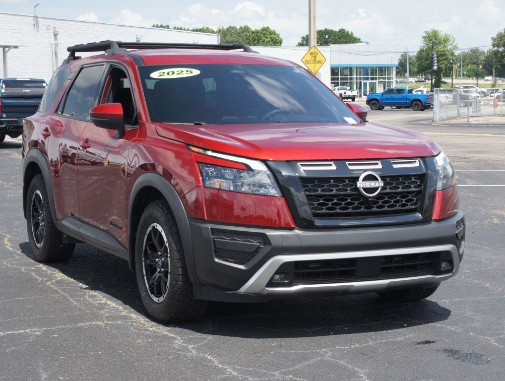 Used 2025 Nissan Pathfinder Rock Creek AWD/4WD image 24