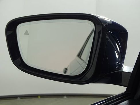 Used 2023 BMW 330i xDrive Sedan w/ M Sport Package AWD/4WD image 45