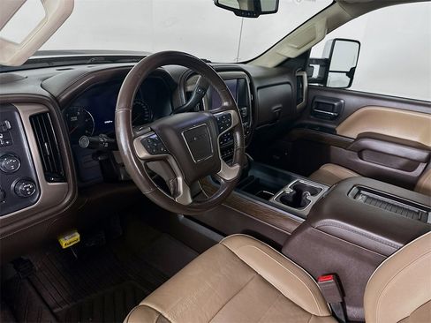 Used 2017 GMC Sierra 2500 Denali w/ Duramax Plus Package image 30