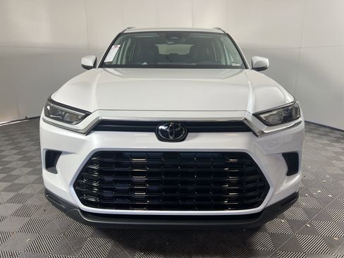 New 2024 Toyota Grand Highlander XLE image 11