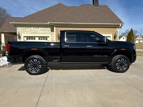Used 2024 GMC Sierra 2500 Denali Ultimate w/ Max Trailering Package image 7