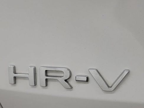 Used 2025 Honda HR-V Sport image 9