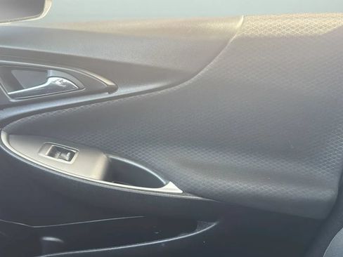 Used 2025 Chevrolet Malibu LS FWD image 17