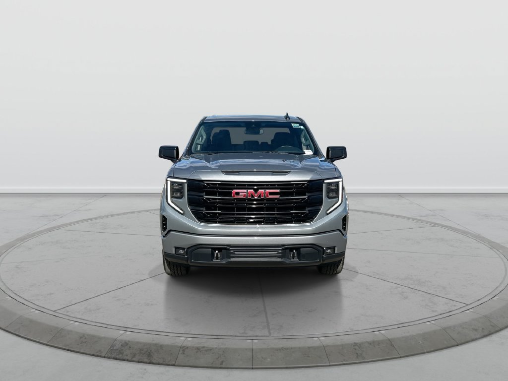Used 2025 GMC Sierra 1500 Elevation AWD/4WD image 3