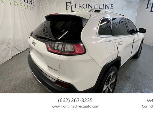 Used 2019 Jeep Cherokee Limited image 7