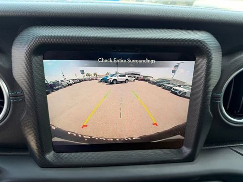 Used 2023 Jeep Wrangler Unlimited Rubicon 4xe w/ Steel Bumper Group AWD/4WD image 12