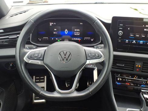 Used 2025 Volkswagen Jetta Sport FWD image 10