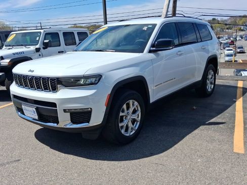 Used 2023 Jeep Grand Cherokee L Limited w/ Luxury Tech Group II AWD/4WD image 5