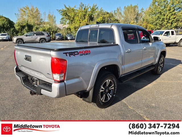 Used 2016 Toyota Tacoma TRD Sport w/ Towing Package AWD/4WD image 3