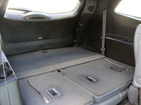 Used 2024 Buick Enclave Essence FWD image 34