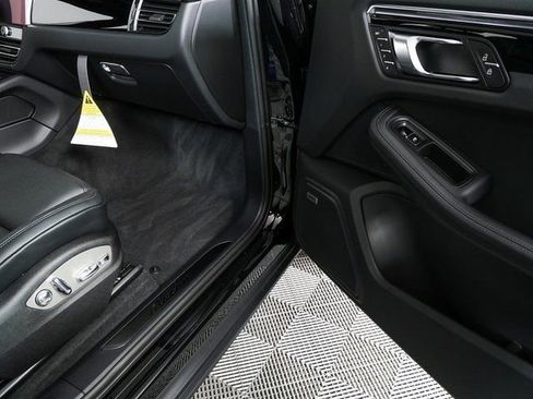 New 2026 Porsche Macan Turbo image 27