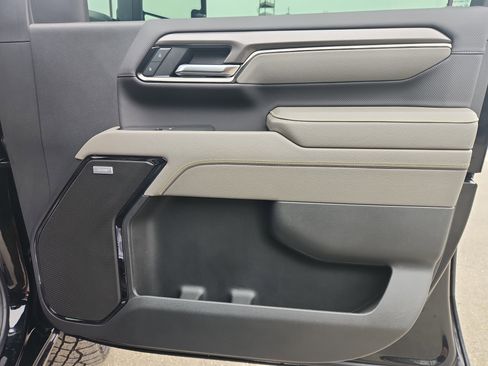 Used 2025 Chevrolet Silverado 2500 ZR2 image 49