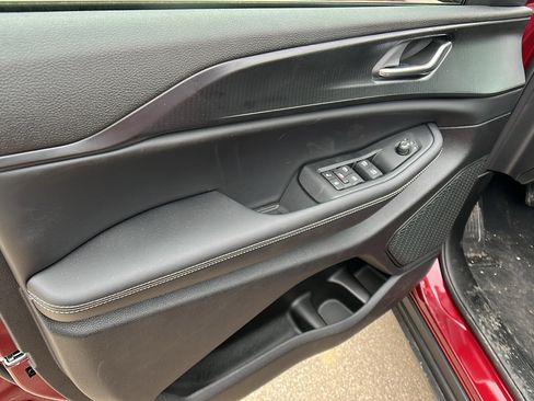 New 2025 Jeep Grand Cherokee L Altitude image 14